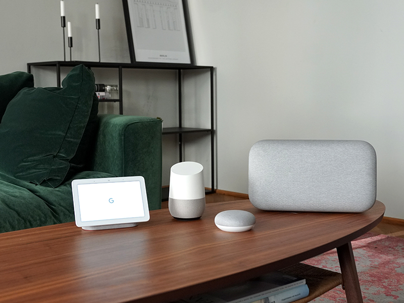 Slimme Nest speakers op een rijtje