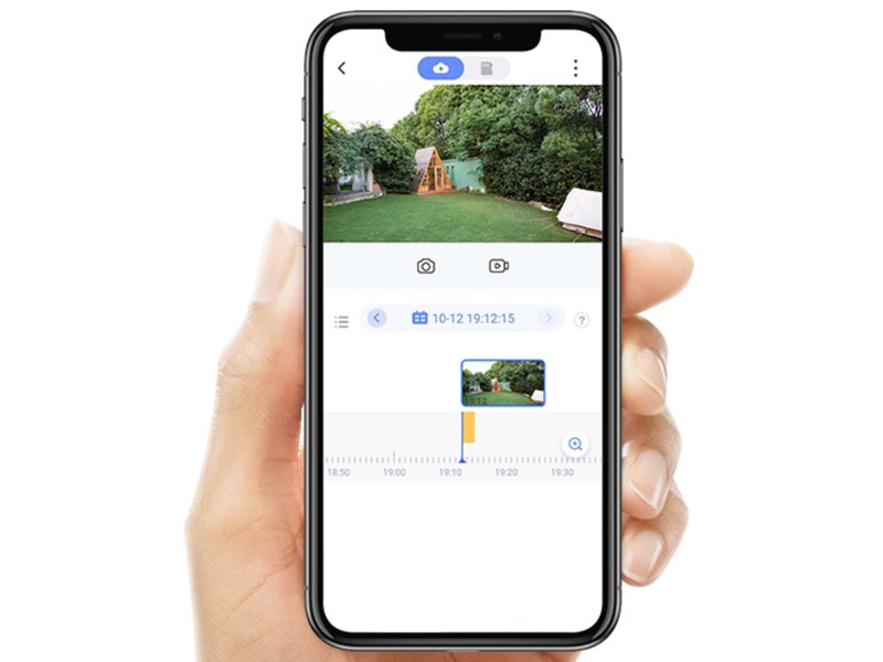In de EZVIZ app bekijk je de beelden van je camera op ieder moment en vanuit elke locatie.