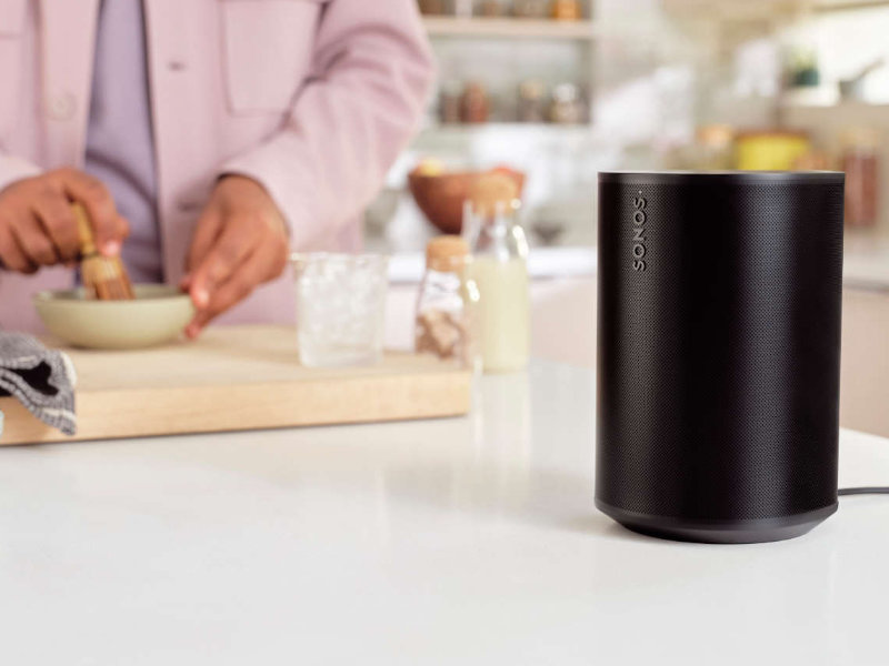 Sonos Era 100 bij je voorjaarsschoonmaak