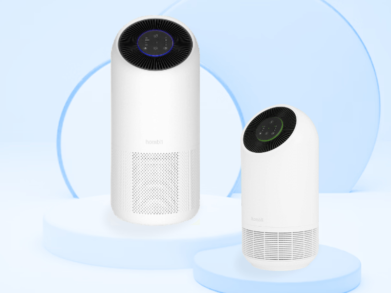 Hombli Smart Air Purifier en Smart Air Purifier XL die pollen kunnen filteren op 3D renders van podiums