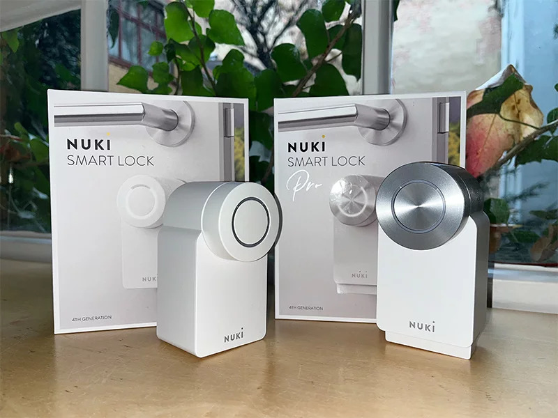 Niki Smart Lock 4.0 en 4.0 pro naast elkaar