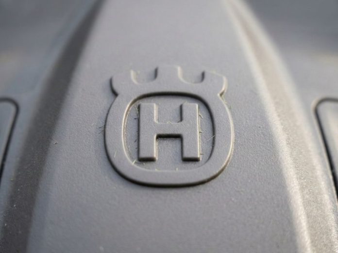Husqvarna Logo closeup