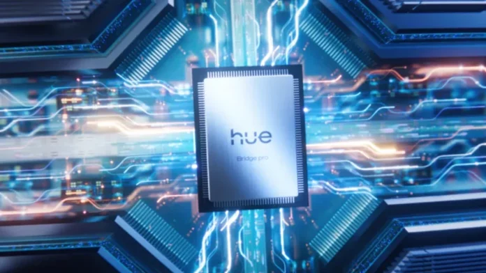 Een futuristische Hue Bridge Pro-processorchip omgeven door gloeiende blauwe en oranje lichtbanen in een digitaal landschap.