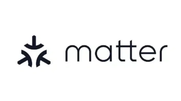 Een strak en modern zwart logo van mATTER met een geometrisch symbool bestaande uit drie verbonden bogen op een witte achtergrond.