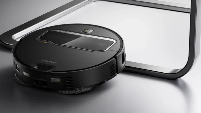 Een geavanceerde zwarte Roborock robotstofzuiger met dweilpads toont de innovatieve technologie van moderne Chinese robotstofzuigers.